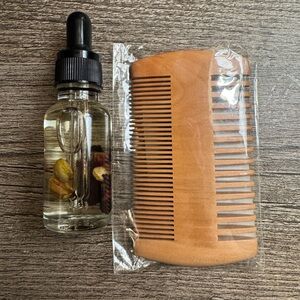 Beard oil & dual sided comb 2oz bottle